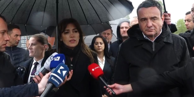 Haxhiu homazhe në Shtuticë: Vrasjet e foshnjave, grave e pleqve, dëshmi e gjenocidit të Serbisë