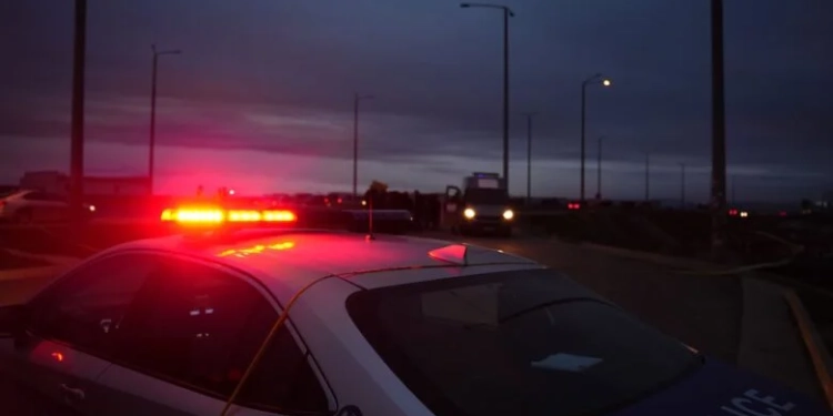 Skenari i grabitjes në Prizren: Shoferi vihet në kurth me gurë, nën kërcënimin e kallashit i vjedhin paratë