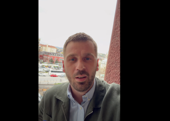 Deputeti i VV-së ironizon me LDK-në: Rrini bre merrni katër ministri, jo po shkojmë zgjedhje, ani shkojmë pra