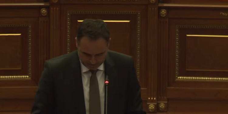 Konjufca – opozitës: Kush sipas juve e meriton këtë pozion nëse nuk qenka Glauk Konjufca