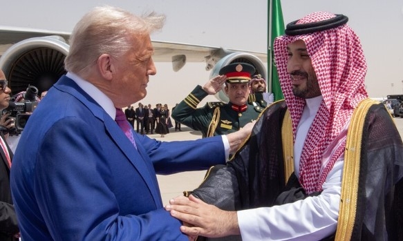 Arabia Saudite i bën presion Trumpit: Hiqni bllokadën në Hormuz dhe kthehuni në bisedime me Iranin
