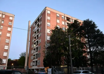 E rëndë: Një 12-vjeçar shqiptar humb jetën pasi rrëzohet nga dritarja e një ndërtese në Itali