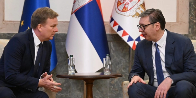 Vuçiq takohet me Sorensenin, flasin për dialogun Kosovë-Serbi