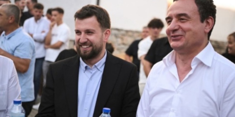 VV pas peticionit? Zyrtari i lartë kërkon që të shpërndahet sa më shumë kërkesa që Murat Jashari të bëhet president