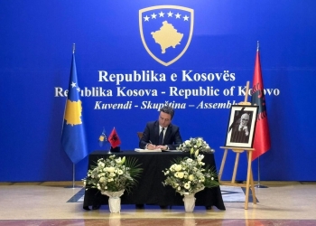 Kurti shkruan në Librin e Zisë për akademikun Rexhep Qosja