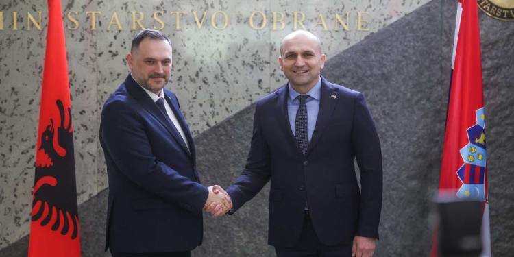 Çka nëse sulmohet Kosova? Përgjigjen ministrat e mbrojtjes të Shqipërisë dhe Kroacisë