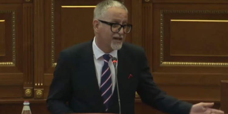 Vitia i reagon deputetes Bajrami: Shumica e milionerëve janë bërë në kohën e LDK-së