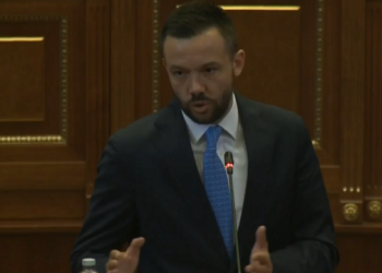 Tahiri: Qeveria po tenton të ndërtojë agjendë fushate, asnjëra nga propozimet për projektligje të VV’së s’janë urgjente