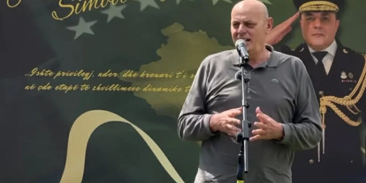 Agim Çeku viziton bazën e Shtabit të Përgjithshëm të UÇK-së, ja se çka deklaroi nga atje