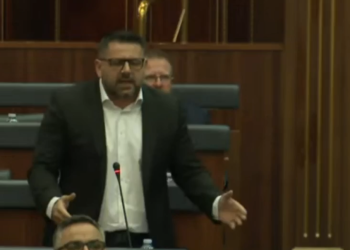 Bekë Berisha “i mbyll derën” Vjosa Osmanit: Me ditë që flaka i del, nuk ka votë prej meje
