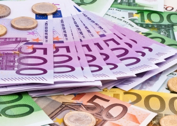 AKB: 65 milionë euro për pagën e 13-të nuk ndihmuan ekonominë, 40% e tyre u shpenzuan jashtë Kosovës