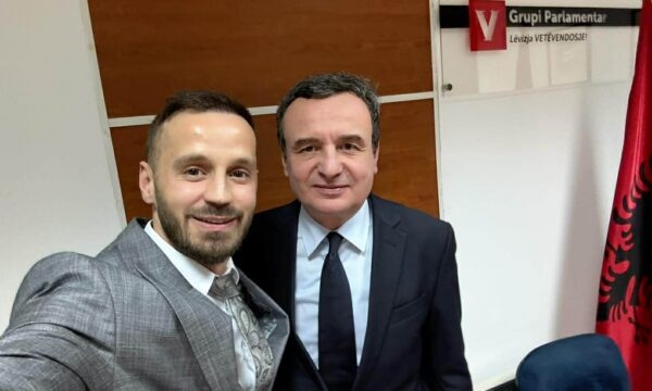 Albin Kurti për deklaratën e Fatos Gecit: Ne besojmë në pafajësinë e katër krerëve të UÇK-së, s’jam kryetar i naj komisioni disiplinor