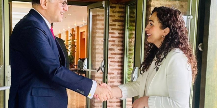 Osmani në takim me këshilltarin e Trump-it, falënderon SHBA-në për përkrahjen ndaj Kosovës