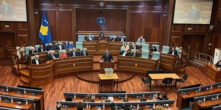 Murati-qytetarëve për opozitën: Kur të vijnë për t’ju kërkuar votën, pyetini pse duhet t’ju votojmë