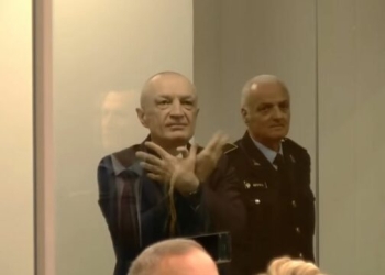 Ilir Meta brenda kafazit të xhamit, fjalët e para të tij në seancën gjyqësore: Proces i turpshëm me shpifje