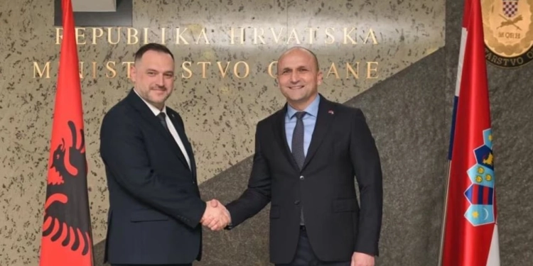 Shqipëria dhe Kroacia pajtohen për forcimin e mëtejshëm të mbrojtjes, i mohojnë përsëri pretendimet e Serbisë