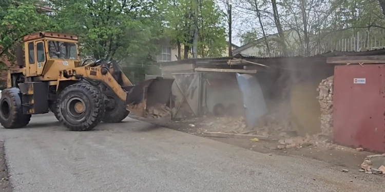 Mbi 20 garazha, “Trepça” nis lirimin e pronave në veri
