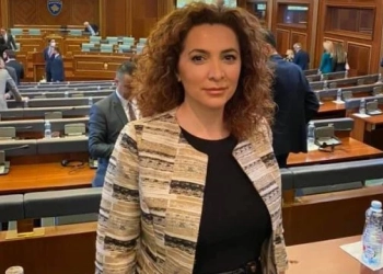 Befason Reshitaj: Vjosa Osmani mund të rikthehet në garë për presidente