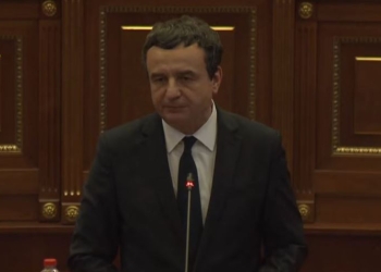 Kurti me thirrje për opozitën: Ejani na ndihmoni që mos t’i kemi tri pozitat kryesore të shtetit