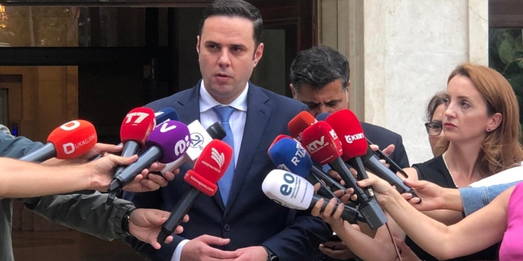 Pse s’po ka marrëveshje për presidentin? Përgjigjet Abdixhiku