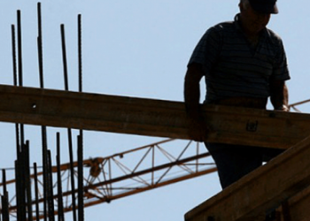 Një punëtor vdiq dhe tjetri u lëndua pasi u goditën nga dërrasat – si ndodhi rasti në Strellc të Ulët?