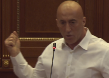 “Erdhi mashtruesi, ke ushqyer zagarë…”, Albulena Haxhiu ia ndërpret fjalën Ramush Haradinajt