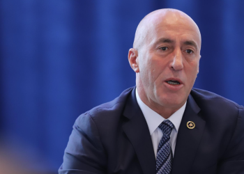 Haradinaj: Kurti po tallet me gjithë Kosovën, veçse e ka përgatitur një pako me e shkepë para zgjedhjeve