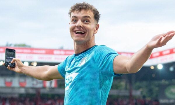 Bundesliga publikon 5 momentet më të mira të Fisnik Asllanit: Çfarë lojtari tashmë është