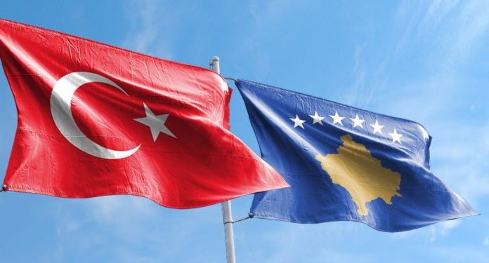 Turqia mbështet Kosovën me 3.8 milionë euro për ndihma ushtarake