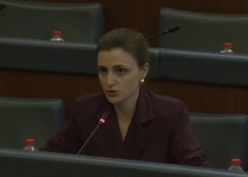 Ymeri: Shumë gjëra në kuvend po caktohen përmes mesazheve