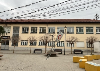 12-vjeçarja goditet nga një veturë afër shkollës, reagon ashpër nëna e saj: Policia arriti pas rreth 1 ore