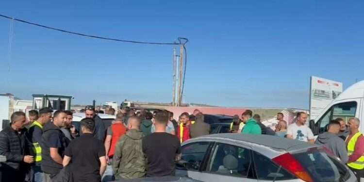 Sërish përplasje për aeroportin e Vlorës