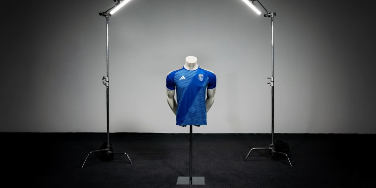 Kosova prezanton fanellat e reja nga Adidas