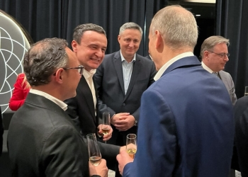 Kurti në darkën zyrtare të Samitit EPC, takohet me liderë evropianë
