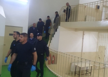 Aksion i madh në Burgun e Dubravës, bastisen të gjitha dhomat e të burgosurve