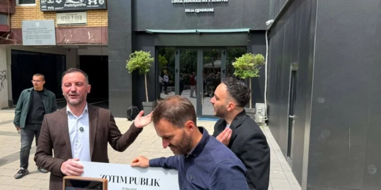 Aksioni i PSD-së para LDK-së shoqërohet me tensione, Paris Guri përplaset me Molliqajn