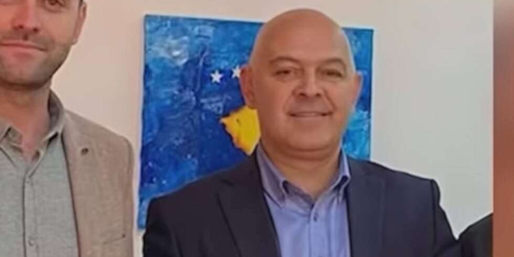 LVV në Gjakovë reagon për rastin e drejtorit të dyshuar për pedofili: Militant i AAK-së me lidhje të forta me Ardian Gjinin