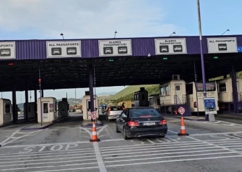 Mbi 60 mijë kosovarë vizituan Shqipërinë gjatë fundjavës së 1 Majit, rikthimi i kalimit pa kontrolle rriti fluksin në kufi