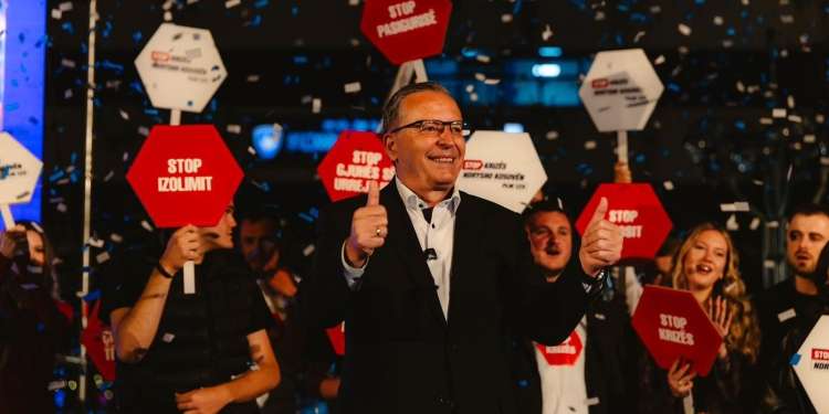 Hamza publikon video nga tubimi hapës në Ferizaj: Më 7 qershor, me votën tuaj, do t’i themi STOP krizës