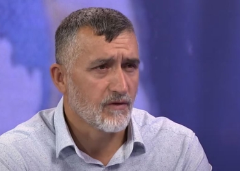 Aktakuza për policin Bojan Jevtiq për spiunazh, eksperti Elezi tregon rëndësinë e rastit