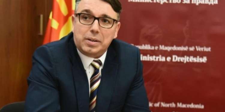 Mijëra studentë në protestë- Provokon Ministri i Drejtësisë në Shkup: S’ka provim në shqip, është çështje e mbyllur