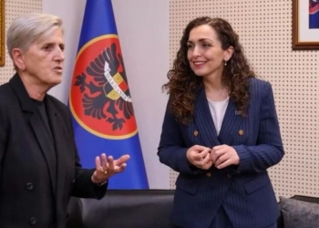 Fahrije Hoti shpërthen ndaj Glauk Konjufcës: Kosova nuk ecën përpara duke nënçmuar gratë