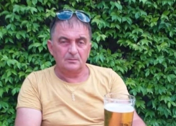 Ky është Nikoll Radaçi, 57-vjeçari që përplasi për vdekje dy të miturit