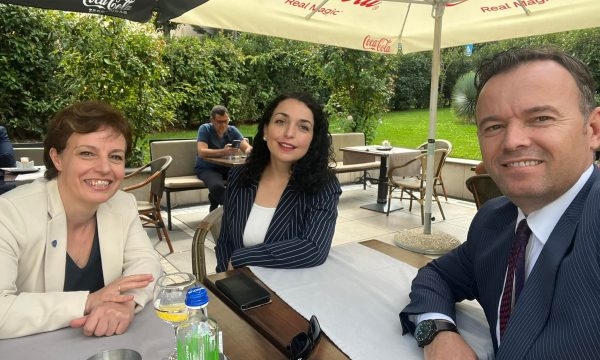 “Në shtëpinë me dy zot shtëpie s’ka bereqet, pse mos të propozohet Osmani për presidente” – asamblisti i Guxo-s me kritika të forta ndaj Pecit e Gërvallës