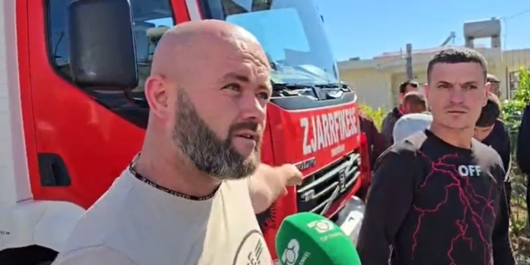 Tragjedia ku vdiqën dy fëmijët në Durrës, banorët: Shoferi ka qenë problematik, jemi ankuar