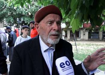 Qytetarët pas faljes së Bajramit bëjnë thirrje për unitet: Politika po na përçan, duhet më shumë paqe e tolerancë