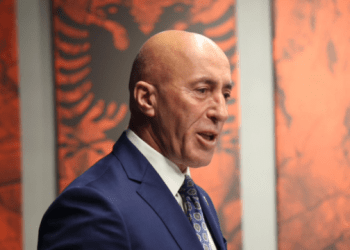 Haradinaj: Gjuha shqipe në Maqedoninë e Veriut nuk është opsionale, studentët kërkojnë dinjitet dhe barazi