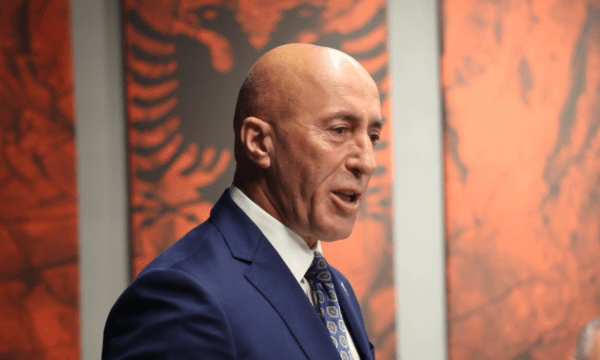 Haradinaj: Gjuha shqipe në Maqedoninë e Veriut nuk është opsionale, studentët kërkojnë dinjitet dhe barazi