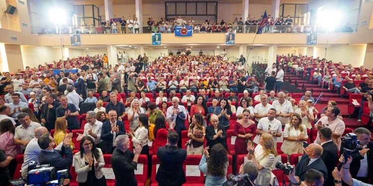Abdixhiku nga Suhareka: Ministrat e LDK-së do të jenë në terren, jo në Facebook – projektet do të përfundohen në kohë rekord