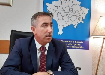 Pretendime për ndërhyrje në pushtet komunal, AKK dërgon në Kushtetuese rregulloren e Qeverisë Kurti